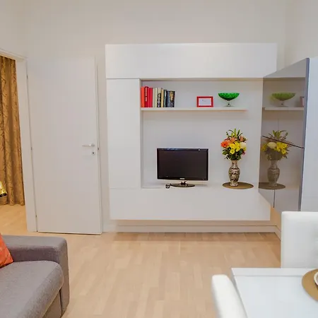 Guesthost - Istria M5 Cozy Mediolan