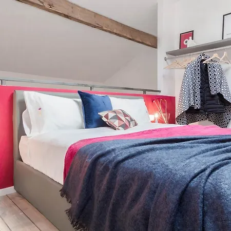 Hintown Castaldi Lofts *
