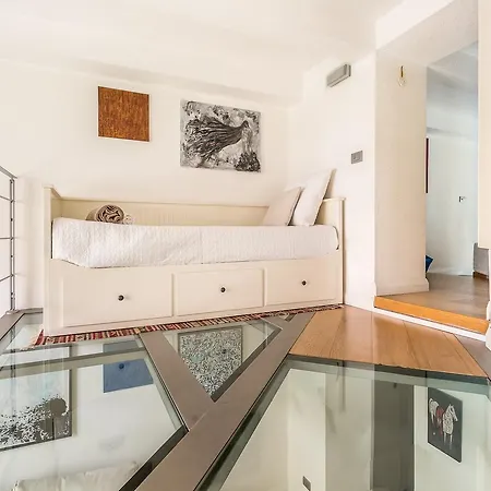 Alessia's Flat- Porta Romana M3 Lägenhet