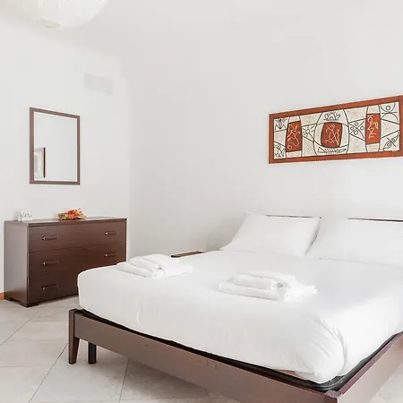 Italianway Easy - Cerano 15 Apartment