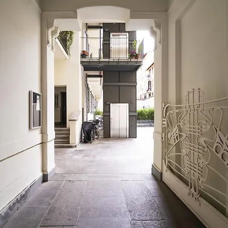 Carmagnola 15 Boutique - By Yoof *