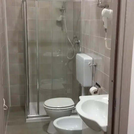 Hotel Lucania *