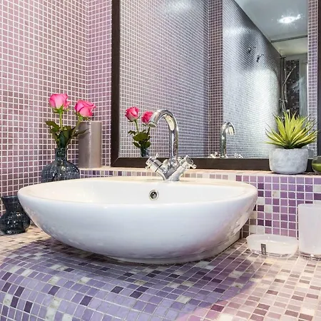 Hintown Fashion Attic Apartment Milan