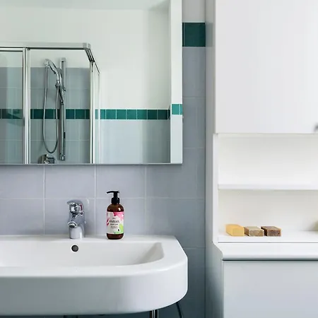 Homeathotel - Reina Daire