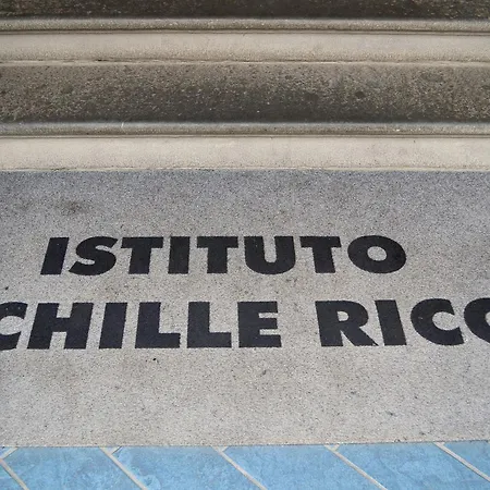 Konukevi Casa Per Ferie Achille Ricci Milano