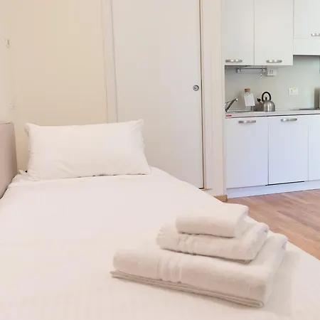 Appartement Italianway-canonica 37 *
