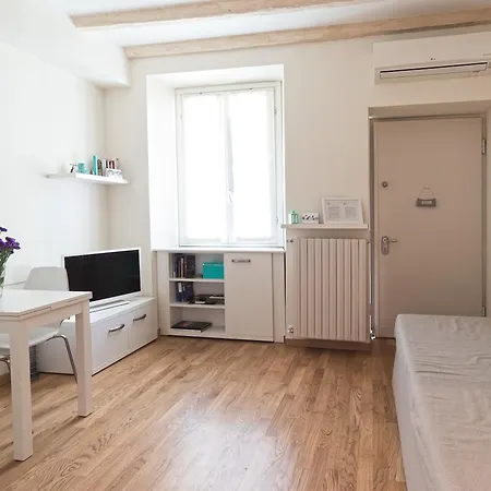 Italianway-canonica 37 Appartement Milaan