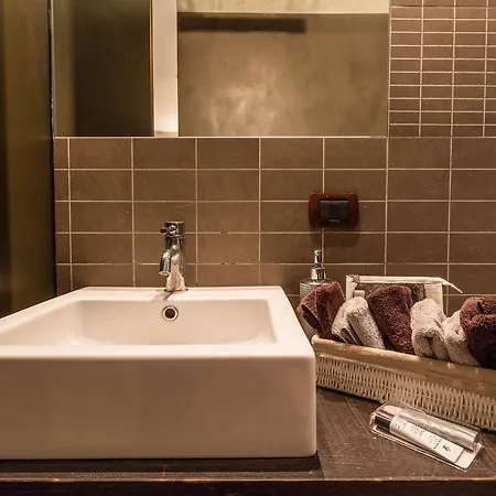 San Babila דירה *