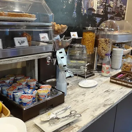 피아첸차 호텔 3*