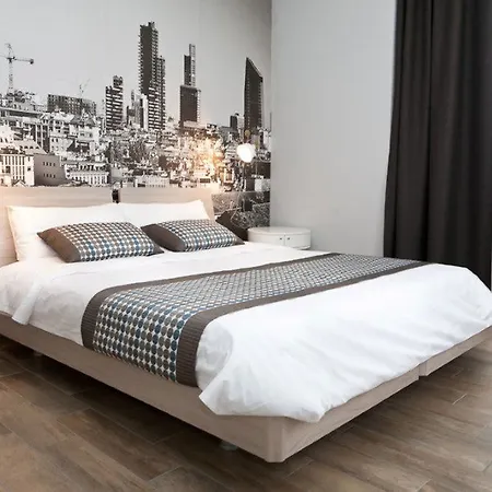 Meneghino Apartahotel