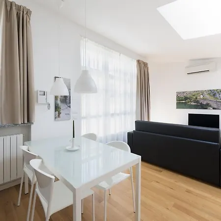 La Maison Del Capestrano * Milán