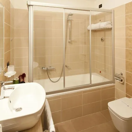 Nasco Hotel 4*