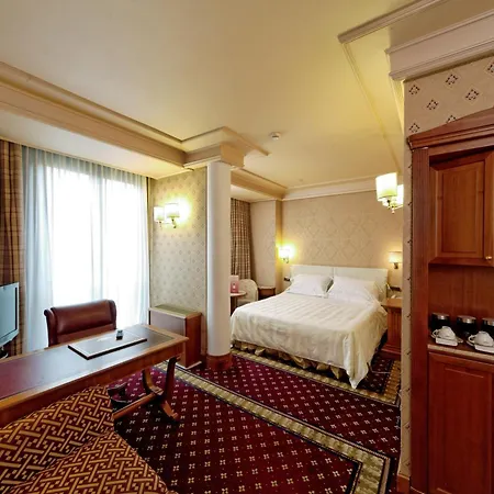 Отель Capitol Милан