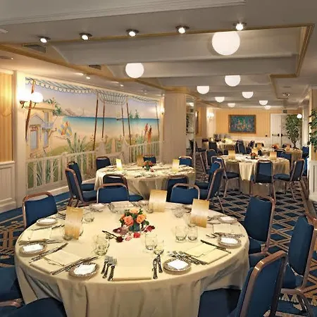 Capitol Hotel 4*