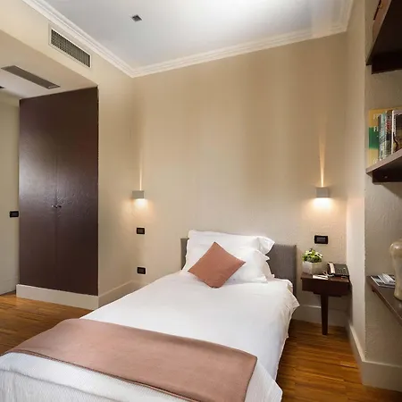 Townhouse 12 4* Milan