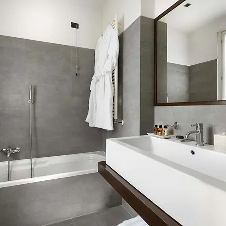 Townhouse 12 Milan