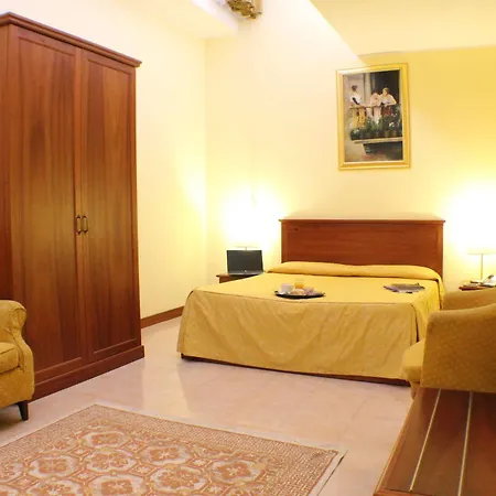 Отель Certosa 3*