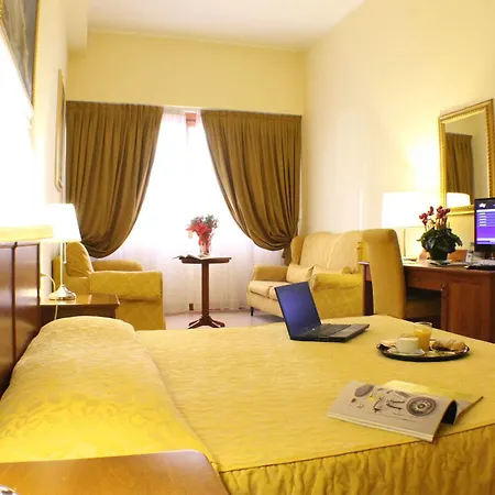 Отель Certosa 3*