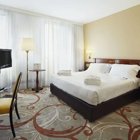 Scandinavia Hotel 4*
