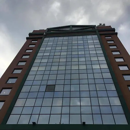 Blaise & Francis ميلان