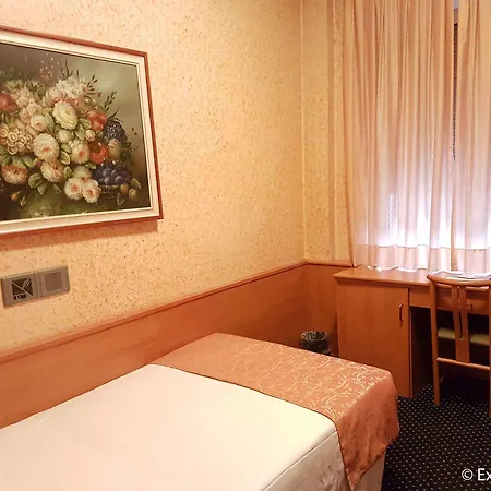 Mentana, By R Collection Hotel