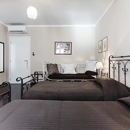 Castaldi House 3* Милан