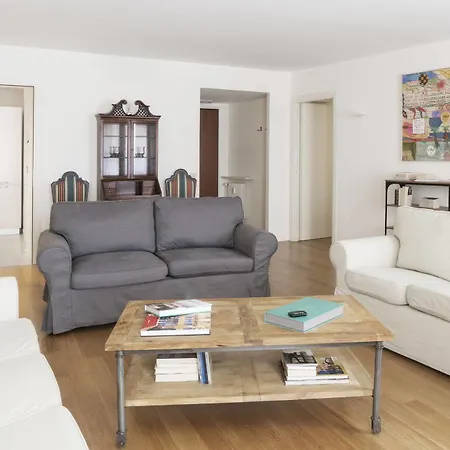 Apartment Brera In San Fermo Milan