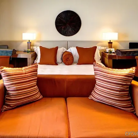 Milan Suite Hotel מלון