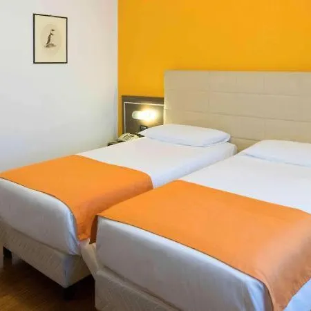 ميلانو بالمانوفا