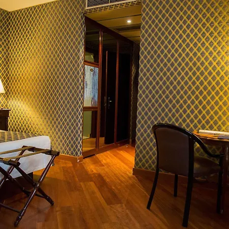 Pierre Hotel