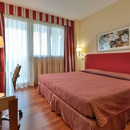 Lägenhetshotell Unaway & Quark Due 4*
