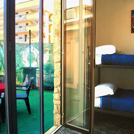 Hostel California *