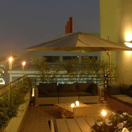 Zuretti 61 Bed & Breakfast 2*