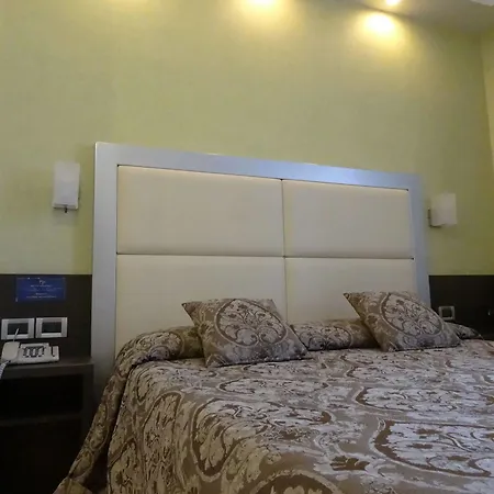 Piacenza Hotel Milán