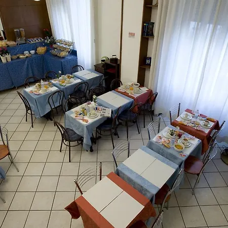 Catalani E Madrid Hotel Milán