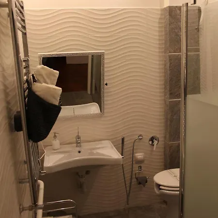 Atmos Luxe Navigli Hostel Milaan