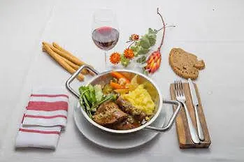 Un Posto A - All'interno Di Cascina Del 700 3*