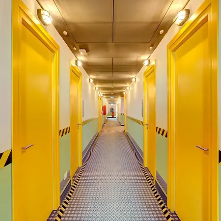 Meininger Lambrate Albergue Milão