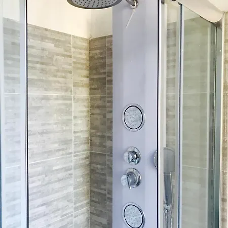 לינה וארוחת בוקר Luxury Porta Romana מילאנו