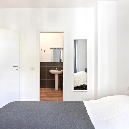 Apartament Certosa Colorful Mini Flats