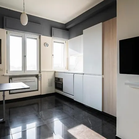 Senato Studio By Yoof *