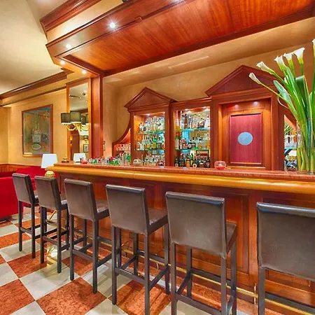 Hotel Leonardo Center 4*