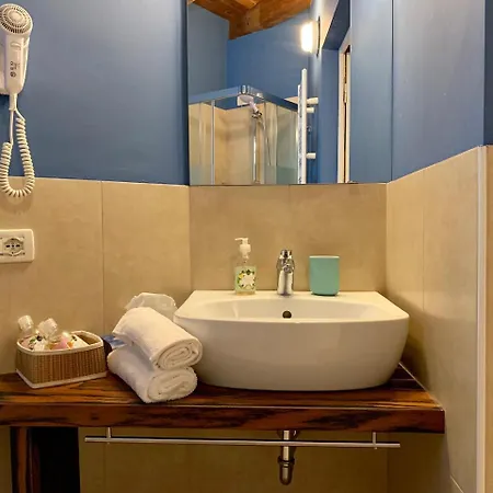 Alojamento de Acomodação e Pequeno-almoço Porta Ronca - B&b, & Apts Rho