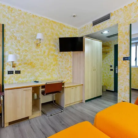 Ginosi Arizona Отель 3*