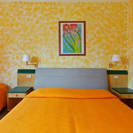 Отель Ginosi Arizona 3*