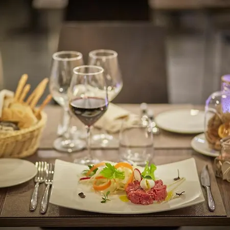 Ih Lorenteggio Hotel 4*