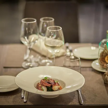 Hotel Ih Lorenteggio 4*