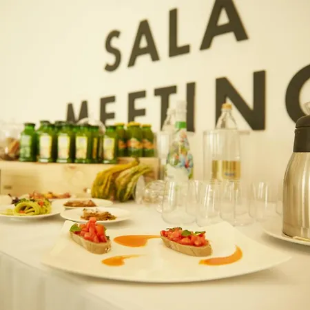 Ih Lorenteggio Hotel