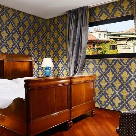 米兰皮埃尔酒店 酒店 5*