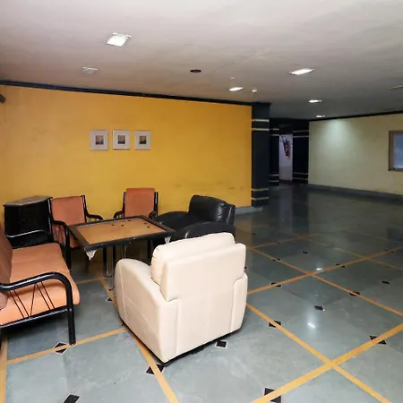 Landmark Plaza מלון Tamluk